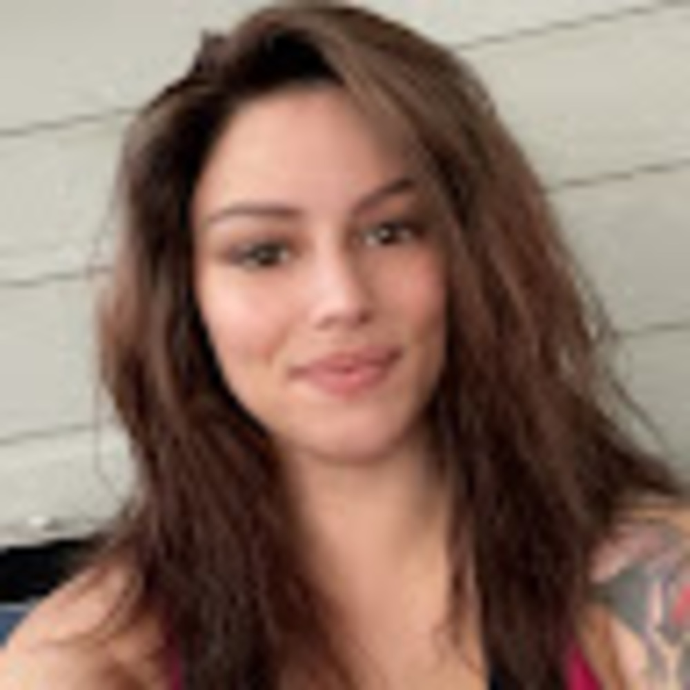 Meet your Posher, Yana